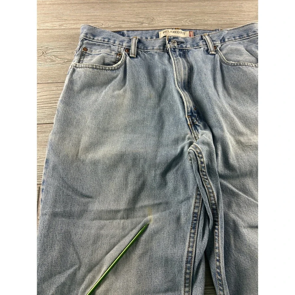 Levis 550 Relaxed Fit Jeans Light Wash Blue Denim Mens 36X32 Vintage Style